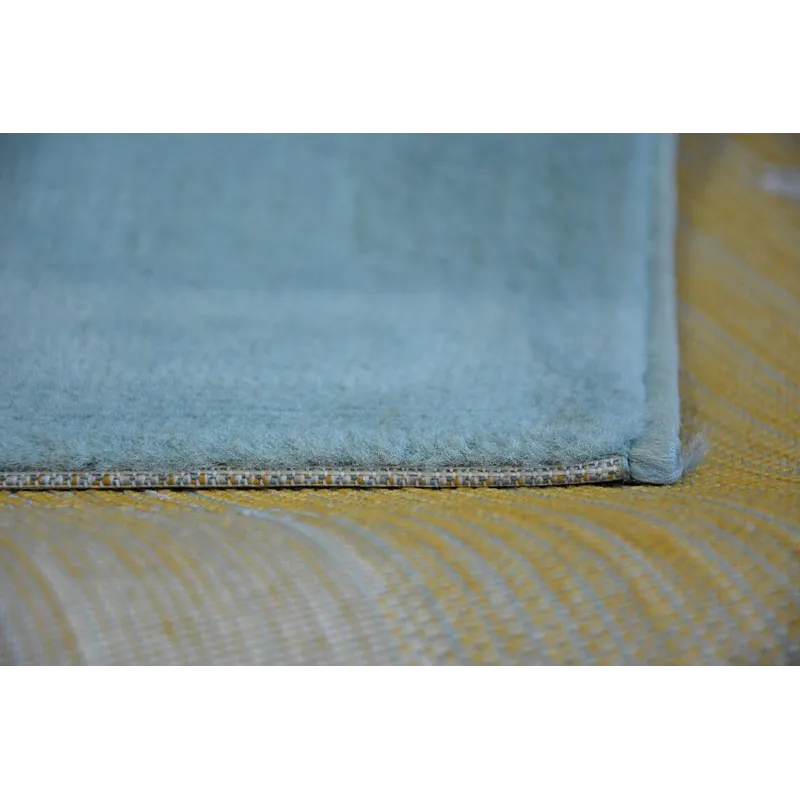Moderner Teppich in Pastellfarbe, ideal für das Kinderzimmer