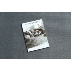 Beige und blaue Farbgebung des NAIN Teppichs, ideal für moderne Räume