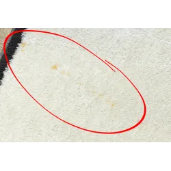 Moderner Teppich mit geometrischem Muster, stilvolle Ergänzung für Wohnräume