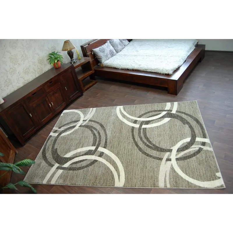 Moderner Teppich in Beige und Braun, ideal für stilvolle Wohnräume